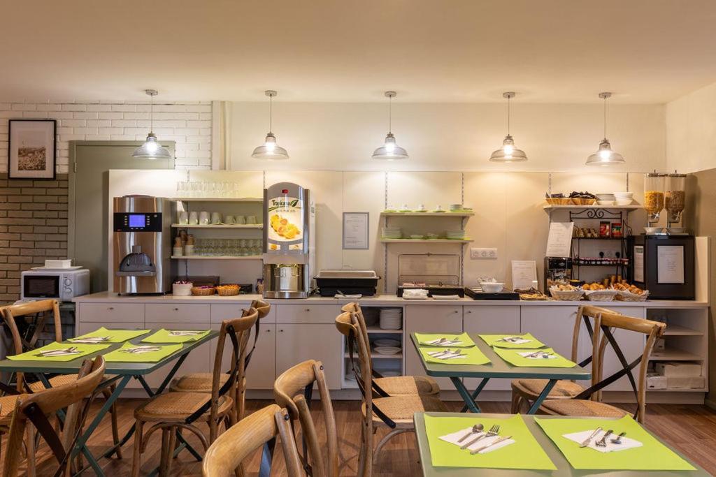 Sure Hotel By Best Western Plaisir Εξωτερικό φωτογραφία
