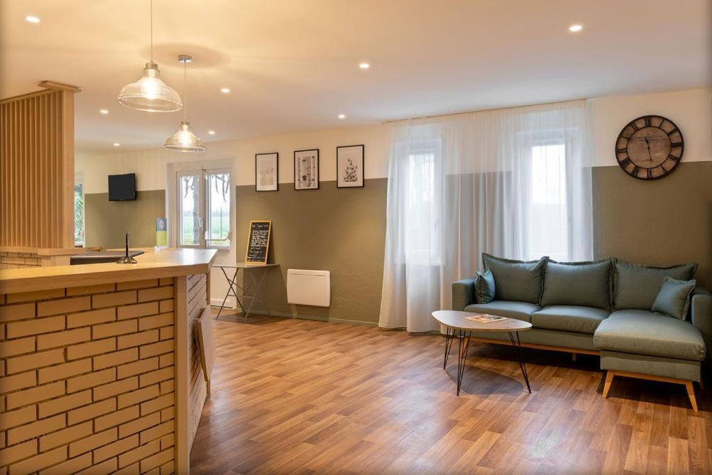 Sure Hotel By Best Western Plaisir Εξωτερικό φωτογραφία