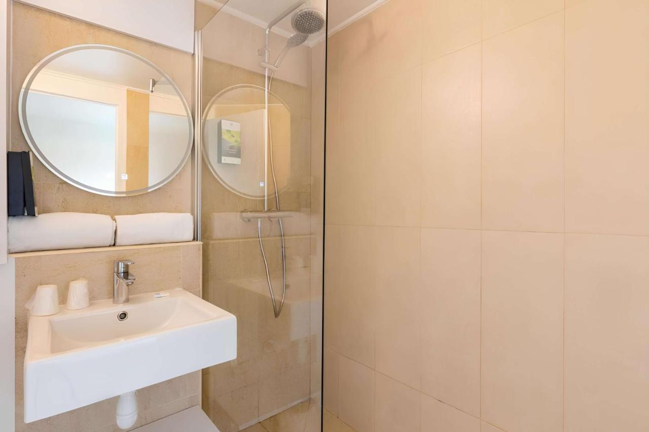 Sure Hotel By Best Western Plaisir Εξωτερικό φωτογραφία