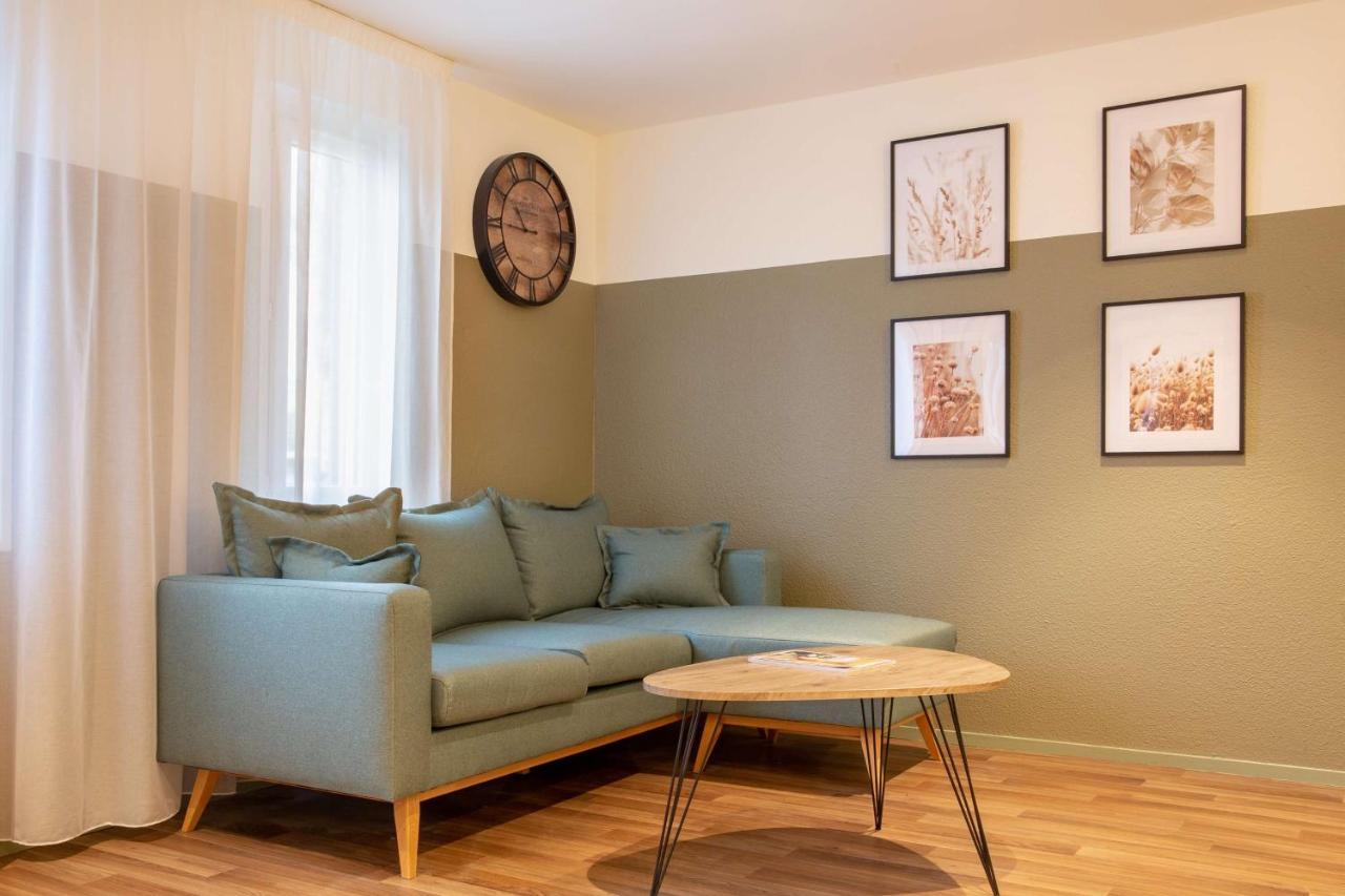 Sure Hotel By Best Western Plaisir Εξωτερικό φωτογραφία