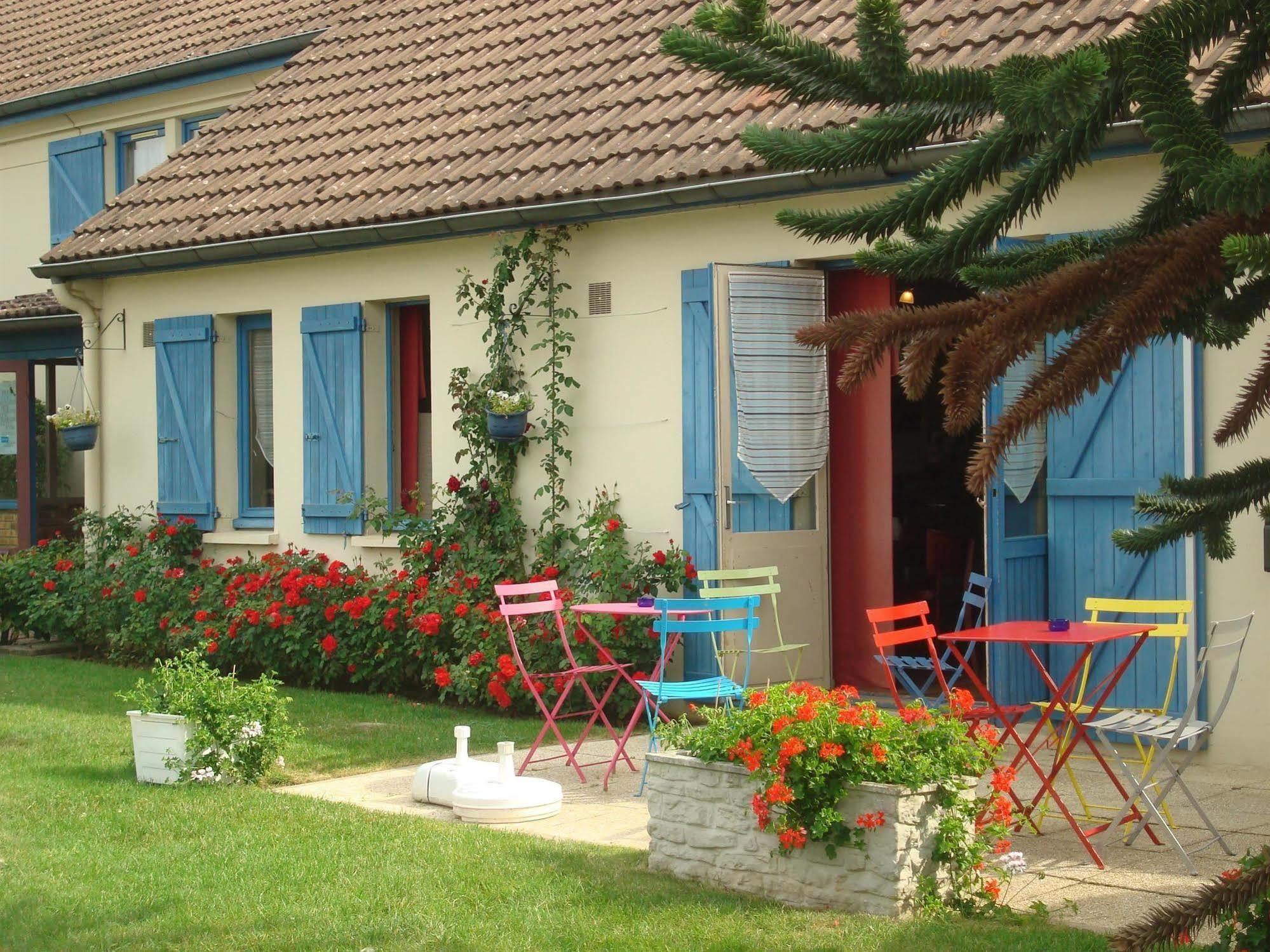 Sure Hotel By Best Western Plaisir Εξωτερικό φωτογραφία